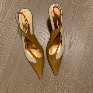 Dolce & Gabbana sling back pumps; Euro size 40; tan/cream
